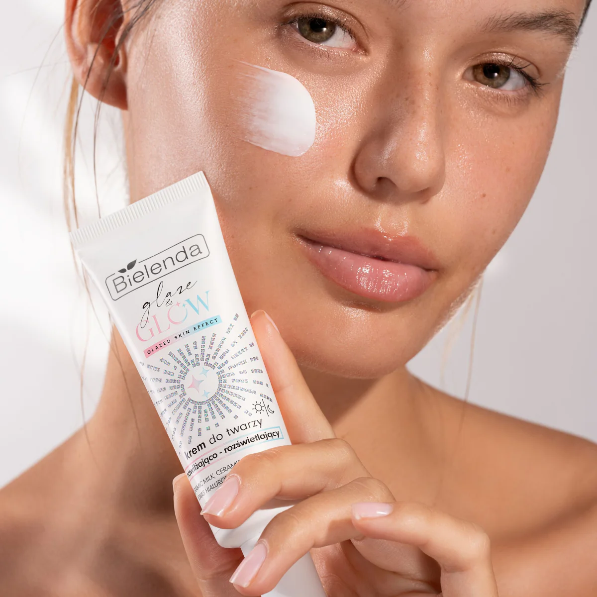 Bielenda Glaze & Glow Moisturizing Brightening Face Cream Glazed Skin Effect - Image 4