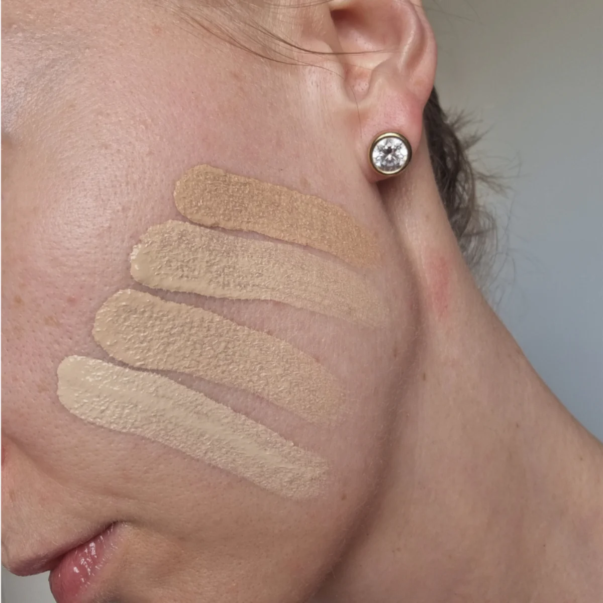Eveline Wonder Match Lumi Foundation SPF20 - Image 3