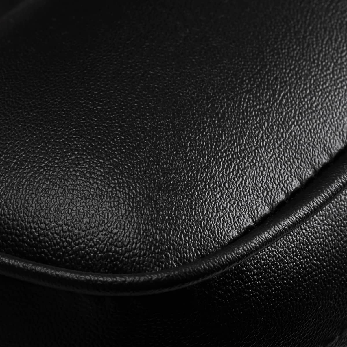 Gabbiano barber chair florence with an adjustable black headrest - Image 4