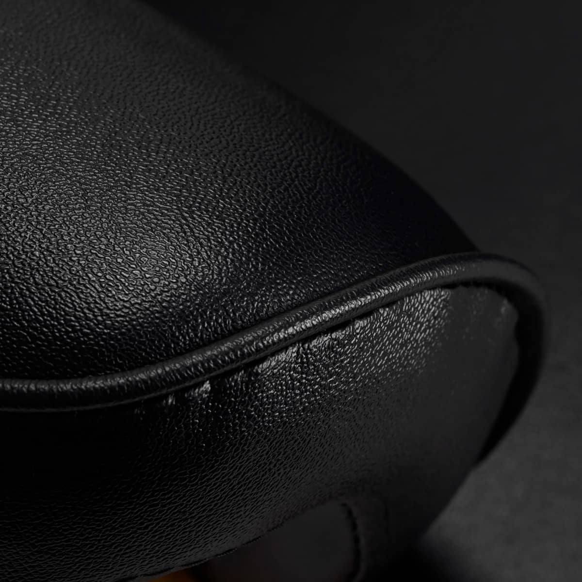 Gabbiano barber chair florence with an adjustable black headrest - Image 7