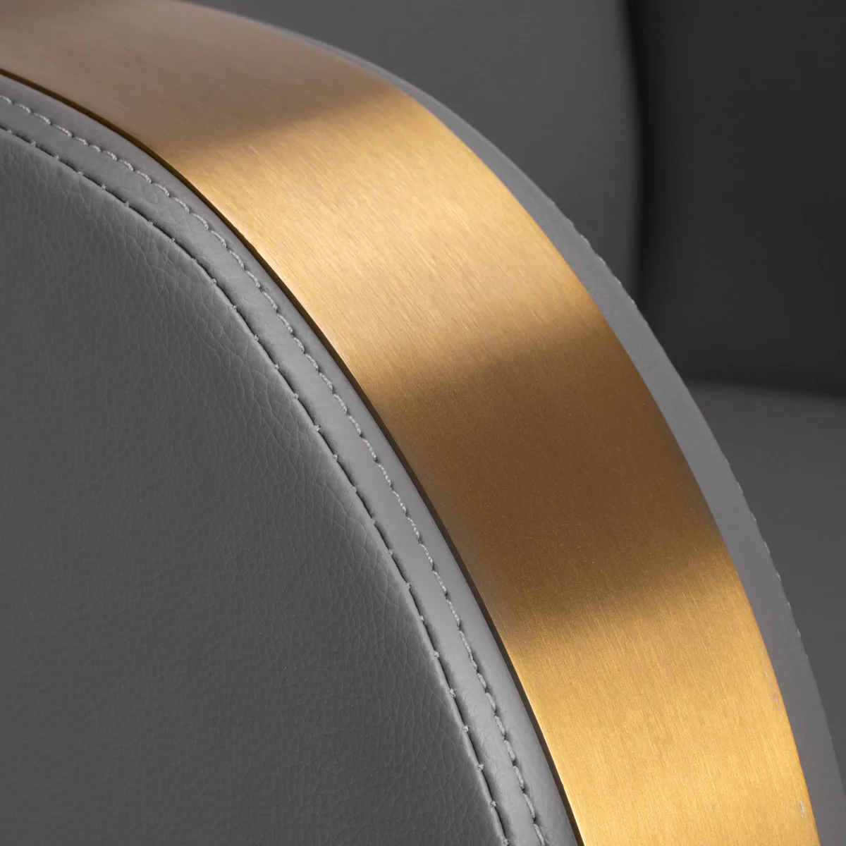 Gabbiano hairdressing chair Malaga gold grey - Image 5
