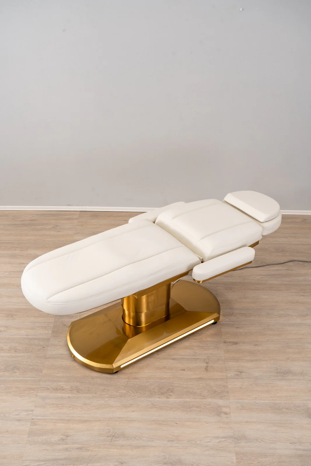 Manufakturo Étoile Electric Lash Beauty Bed - 3 Motors White - Image 6