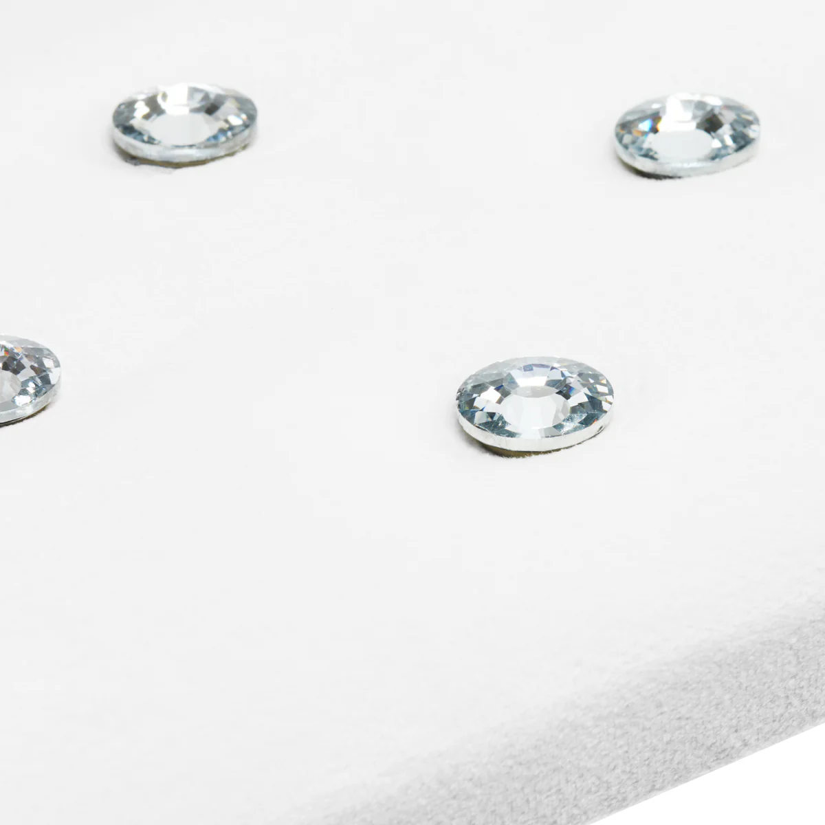 Momo Diamond Manicure Hand Rest Velour Ecru - Image 4