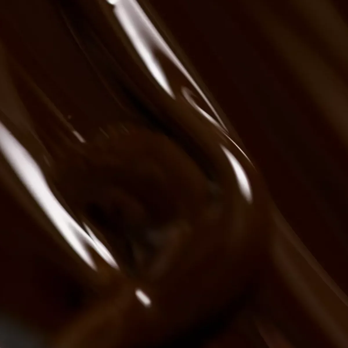 Victoria Vynn Gel Polish Color 428 Lava Cake - Image 3