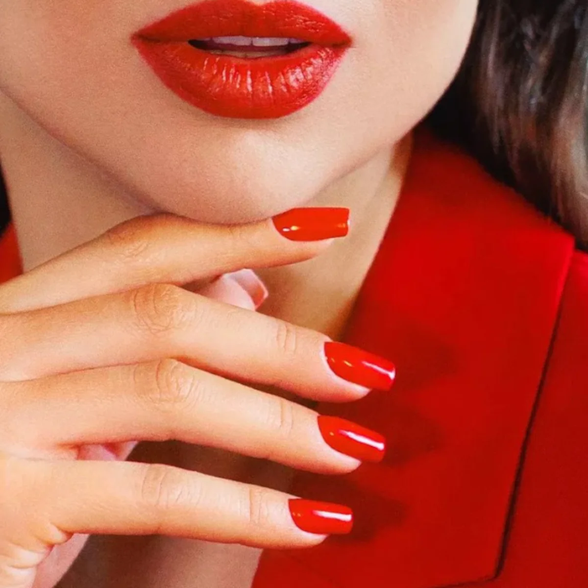 Victoria Vynn Gel Polish Color 443 Timeless Red - Image 3