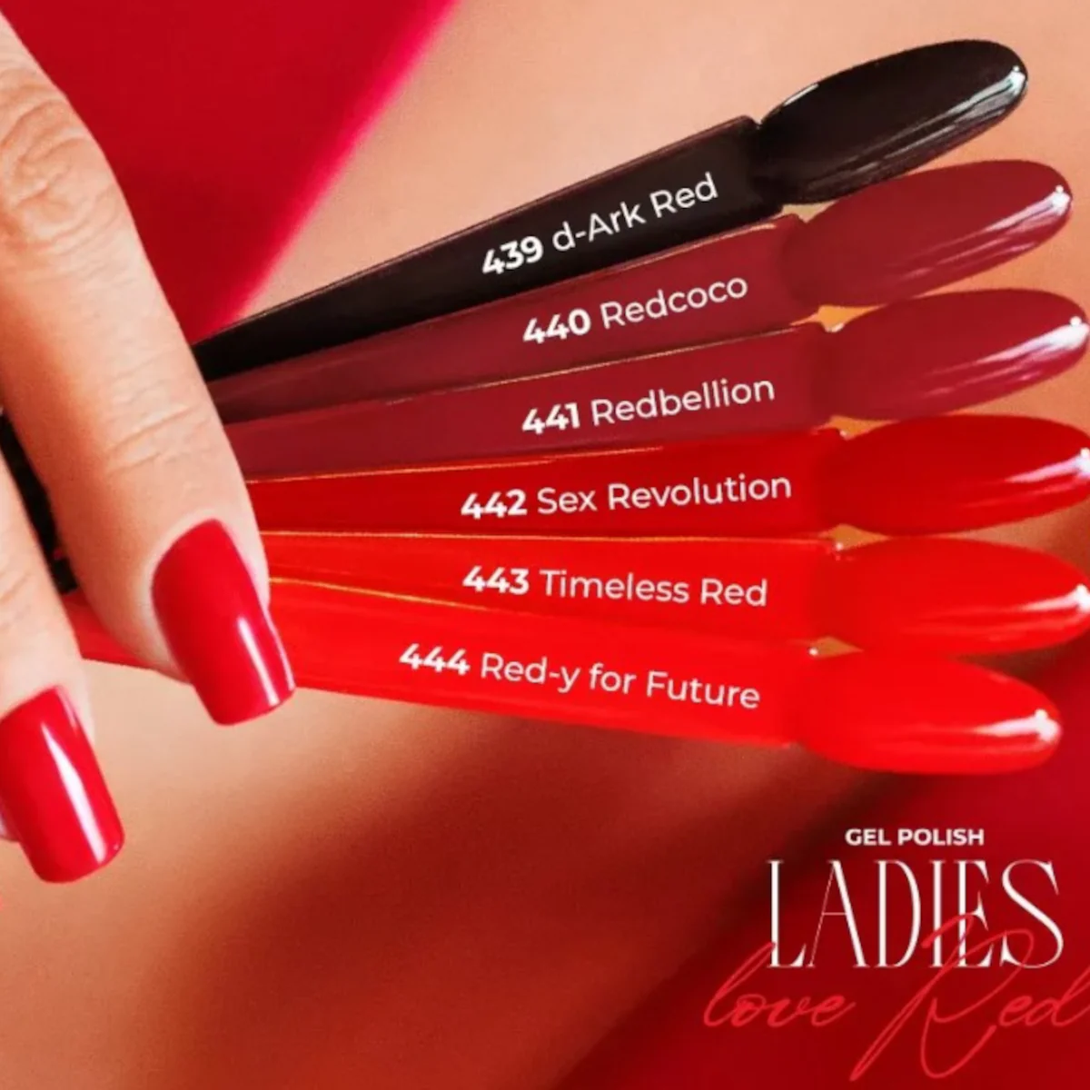 Victoria Vynn Gel Polish Color 439 d-Ark Red - Image 4