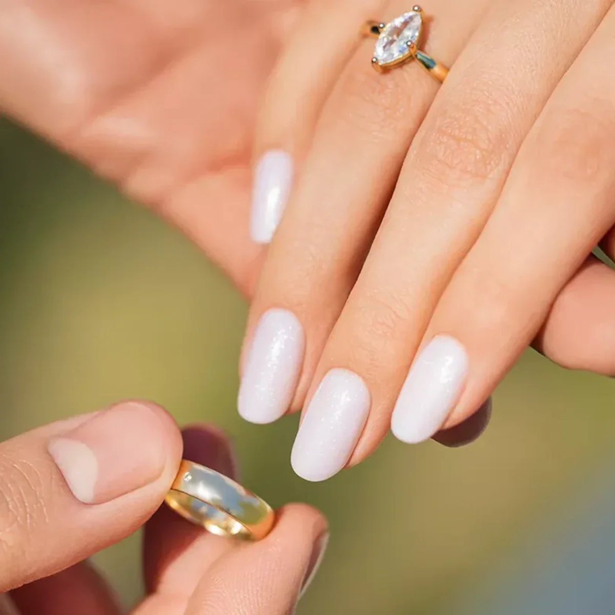 Victoria Vynn Gel Polish Color 460 Diamond Ring - Image 2