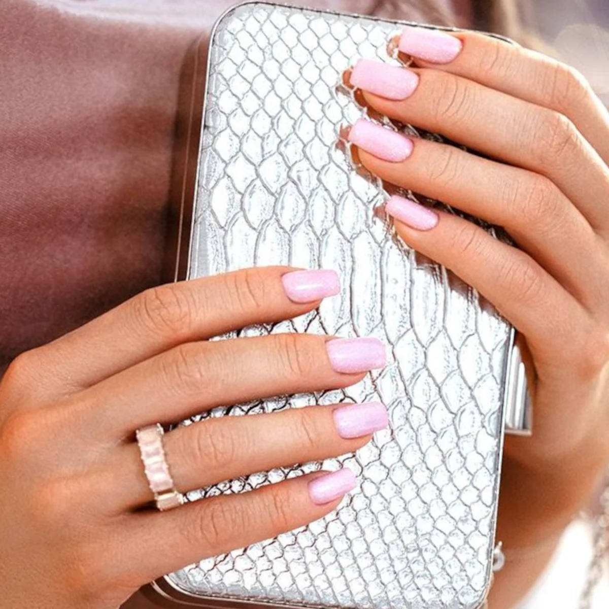 Victoria Vynn Gel Polish Mega Base Blink Pink - Image 4