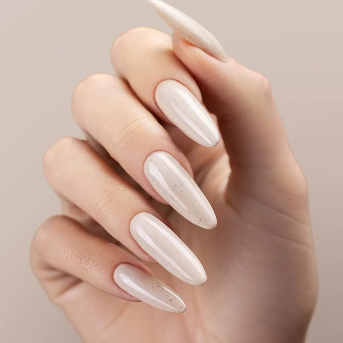 Victoria Vynn Pure Creamy Hybrid Gel 242 Dreamlike Marble - Image 2